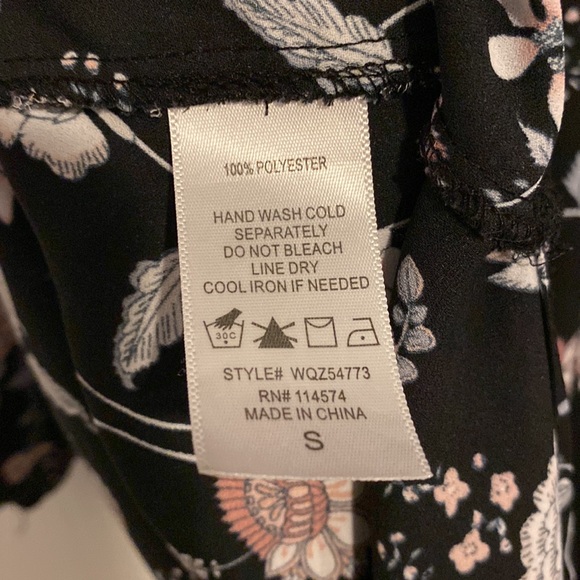 Pleione black, pink, and grey floral 3/4 sleeve blouse - Picture 8 of 8